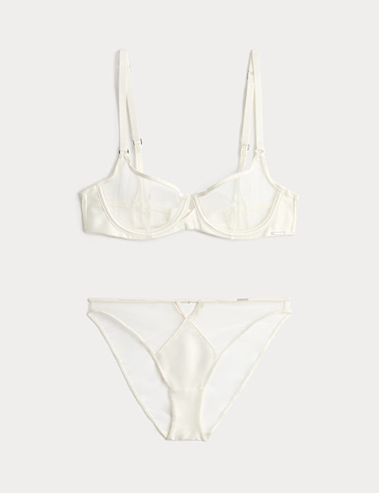 Set Bra Cup Demi Berkawat Satin & Jaring Black Label Cup A-DD