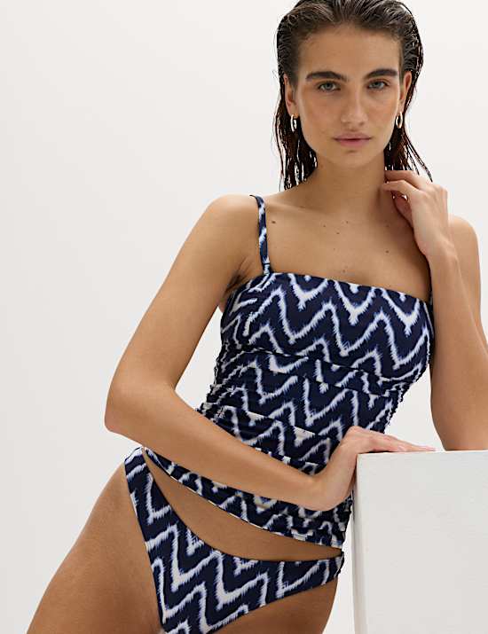 Ensemble tankini avec imprim&eacute; et volant, effet ventre plat