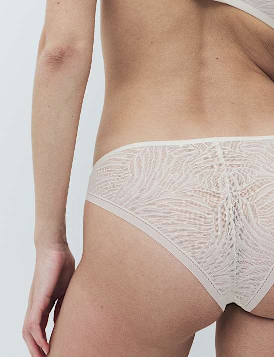 Soutien-gorge &agrave; armatures en dentelle &agrave; demi-bonnets A &agrave; E