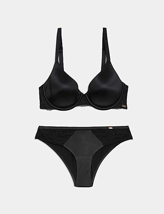 Smoothing Wired Full Cup Bra Set