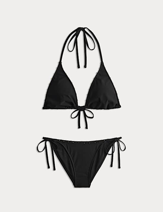 Ensemble bikini triangle &agrave; d&eacute;tails en perles