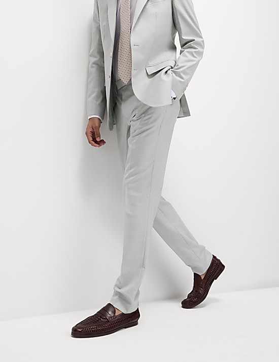 Schmal geschnittener Anzug mit Stretchanteil