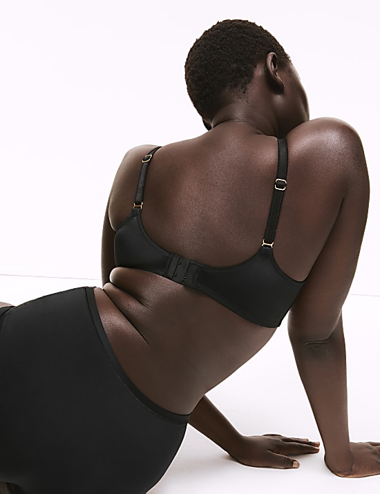 Amelia Vollschalen-BH-Set mit Spitze und Natural Lift™ Technologie im Set (A–E)