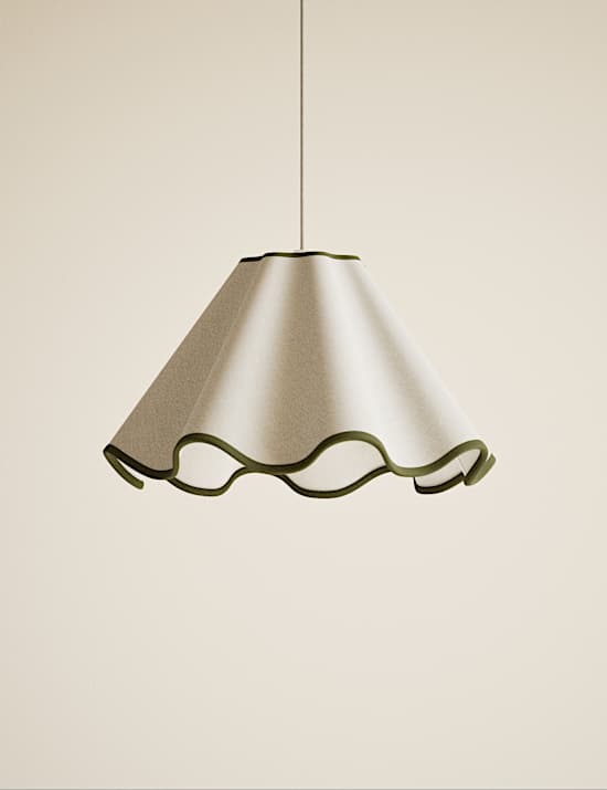 Stoffen kap met golven en schulprand