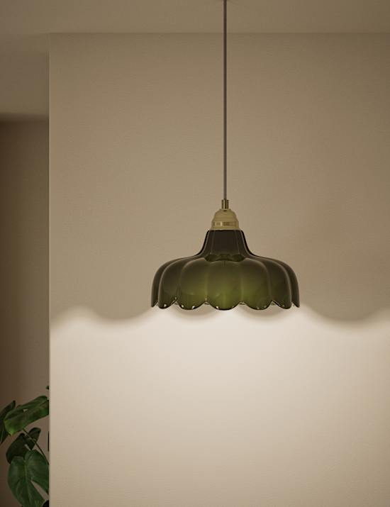 Ceramic Scallop Petal Easy Fit Shade