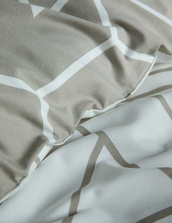 Cotton Blend Geometric Bedding Set