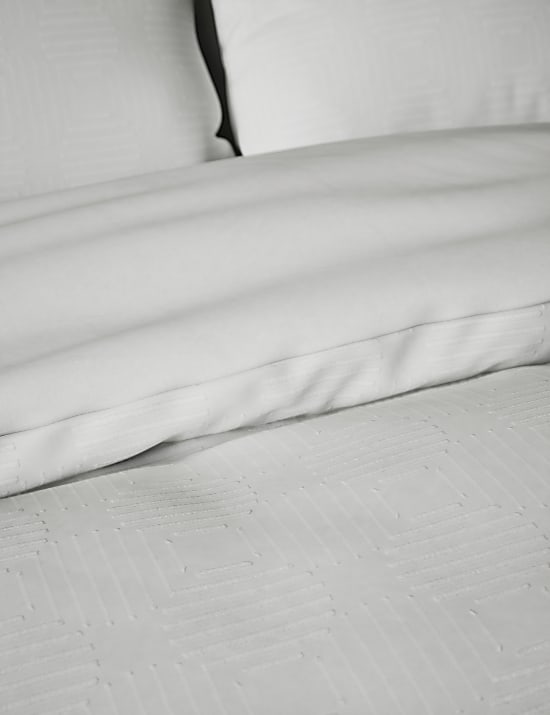Pure Cotton Geometric Jacquard Bedding Set