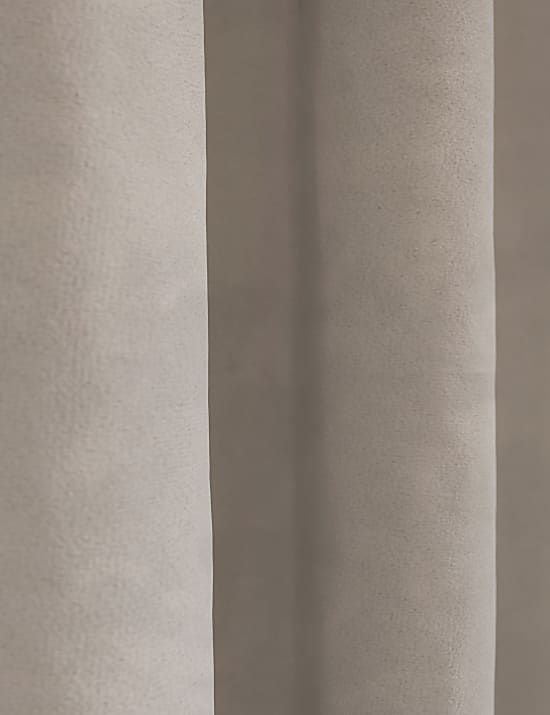 Rideaux en velours &agrave; galon fronceur