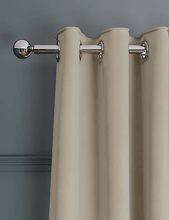 Cortinas ultrat&eacute;rmicas con ojales de terciopelo