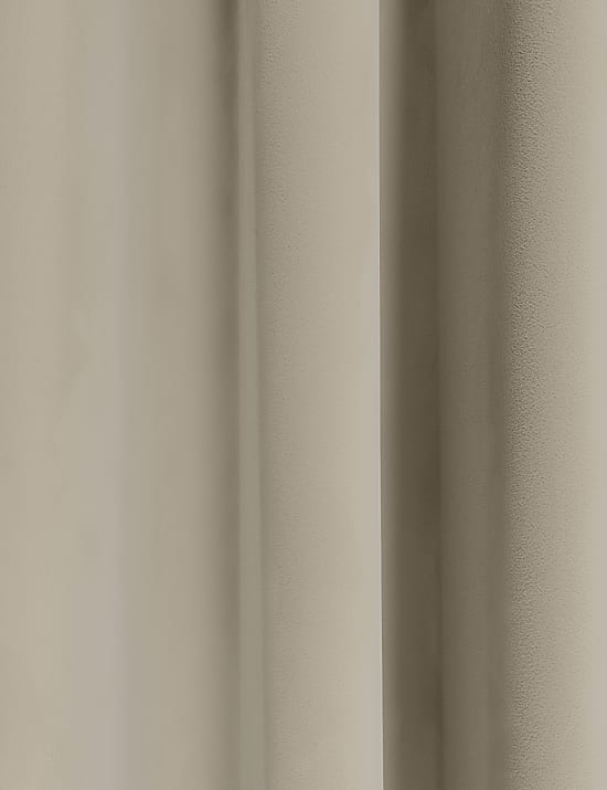 Cortinas ultrat&eacute;rmicas con ojales de terciopelo