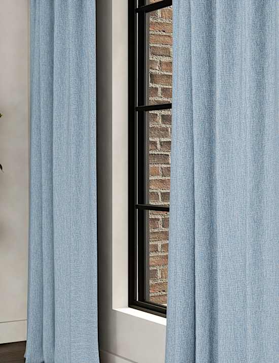 Verduisterende, ultrathermische, geborstelde gordijnen met potloodplooi