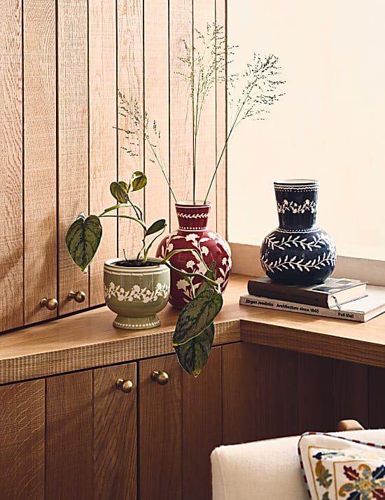 Vase en c&eacute;ramique &agrave; motif fleuri