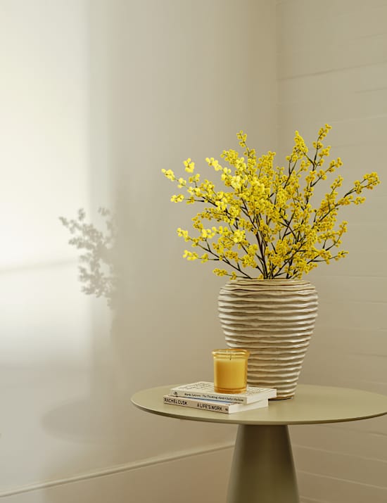 Kεραμικό βάζο μεσαίου μεγέθους με γραμμικό σχέδιο και αυλακώσεις