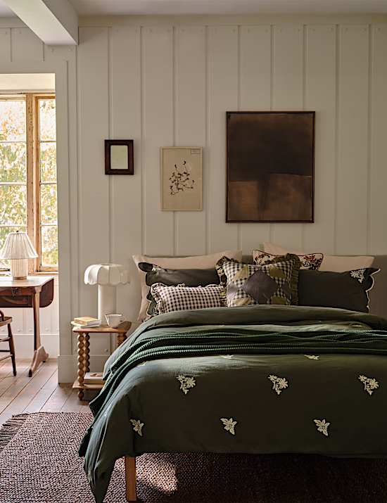 Pure Brushed Cotton Floral Embroidered Scallop Bedding Set