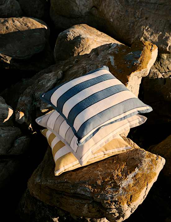 Set of 2 Striped Outdoor Cushions