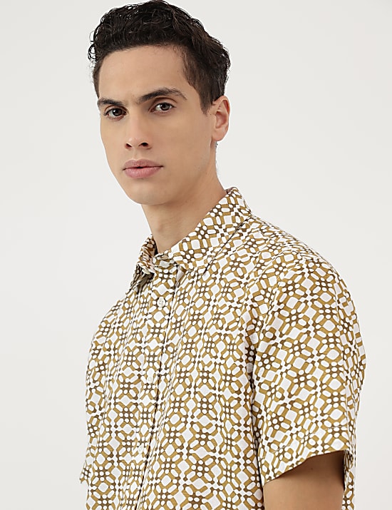 Relaxed Fit Spread Collar Shirt