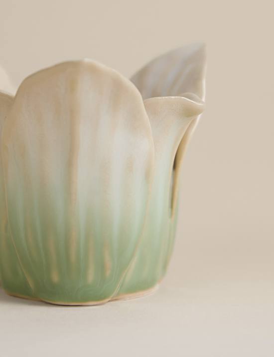 Płatkowy świecznik ceramiczny