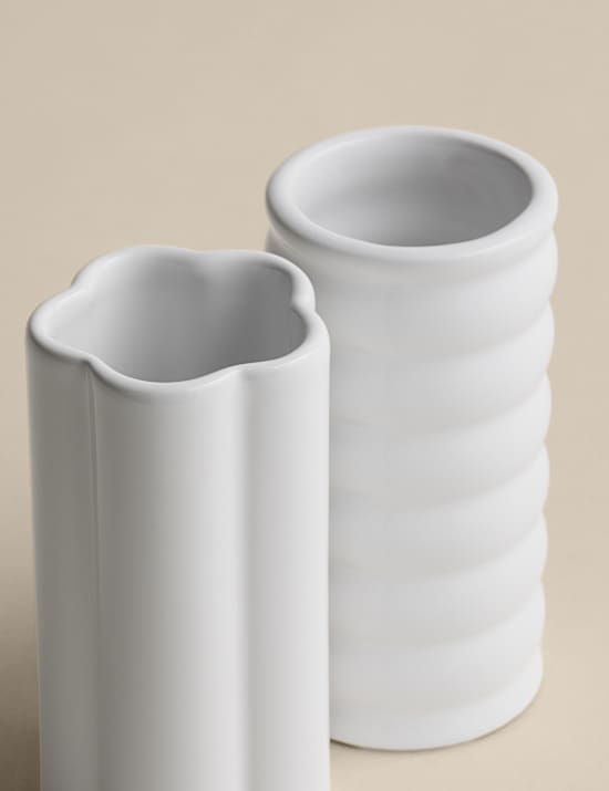 Lot de 2 petits vases &eacute;maill&eacute;s