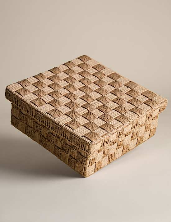 Mittelgroße, quadratische Aufbewahrungsbox mit gewebten Strängen