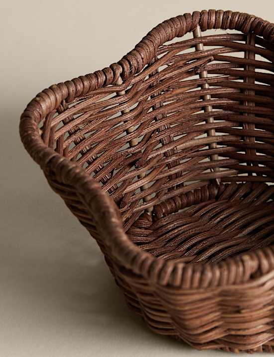 Small Scallop Rattan Trinket Bowl