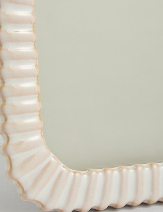 Κεραμική κορνίζα με αυλακώσεις 10 x 15 εκ.