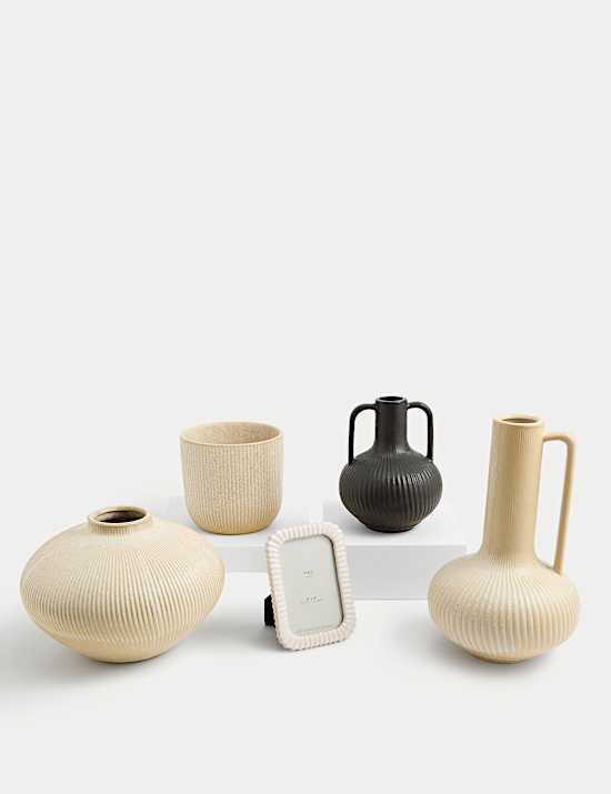 Κεραμική κορνίζα με αυλακώσεις 10 x 15 εκ.