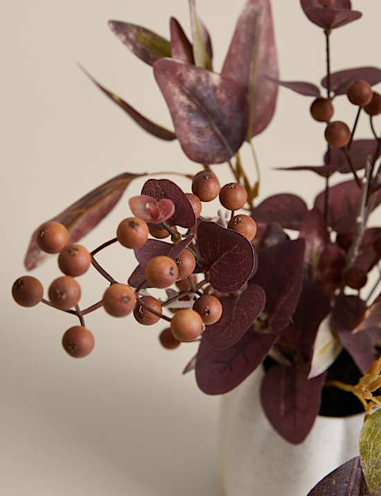 Künstliches Herbst-Arrangement im Keramiktopf