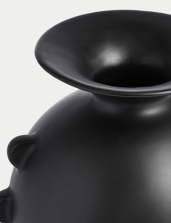 Scallop Edge Ceramic Bouquet Vase