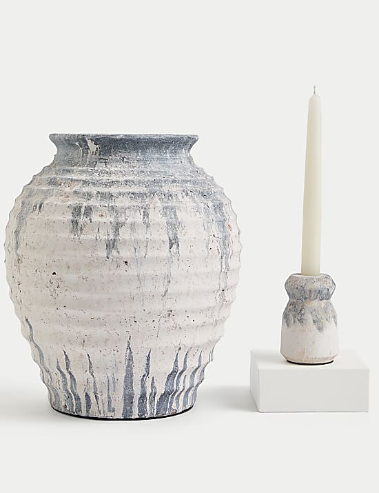 Διακοσμητικό βάζο με ανάγλυφη υφή