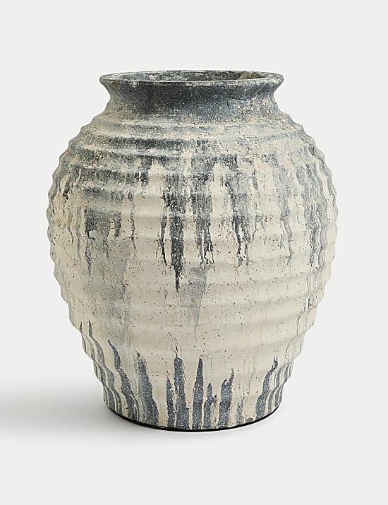 Διακοσμητικό βάζο με ανάγλυφη υφή