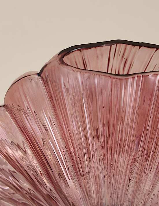 Medium Shell Glass Vase