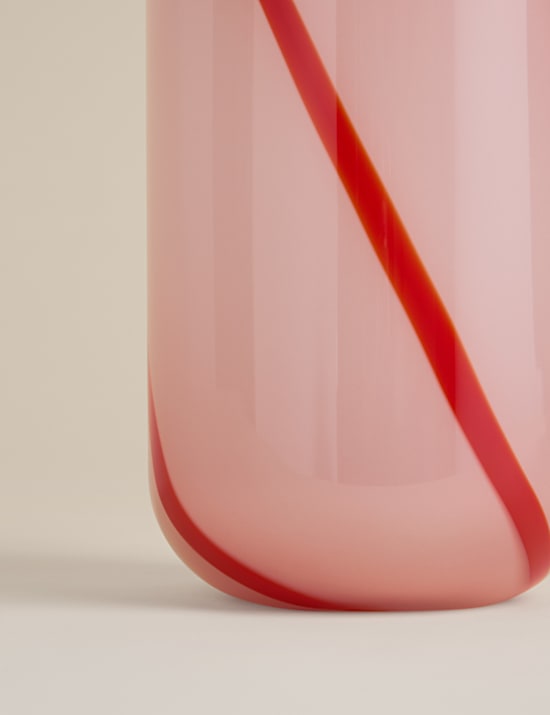 Mittelgroße Vase in Zuckerstangen-Form