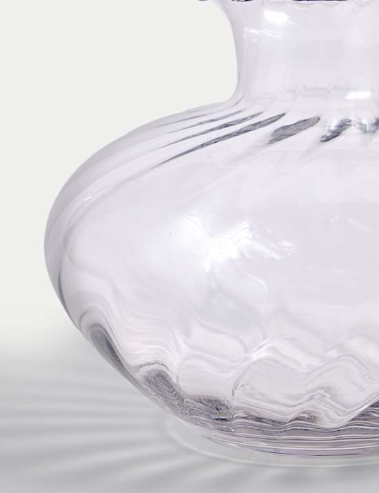 Medium Textured Scallop Glass Vase