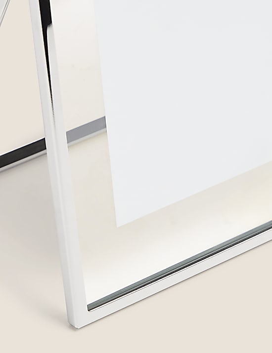 Λεπτή κορνίζα με καβαλέτο 20 x 25 εκ.