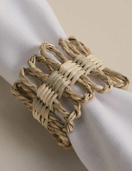 4 Pack Rattan Flower Napkin Rings