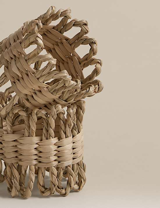 4 Pack Rattan Flower Napkin Rings