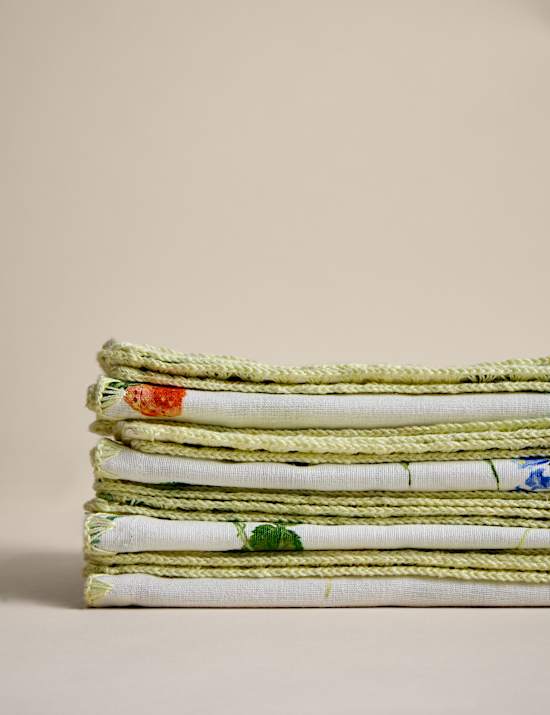 Set of 4 Cotton with Linen Floral Napkins