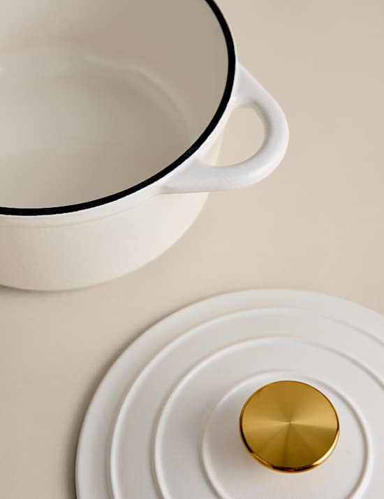 Middelgrote gietijzeren stoofpan