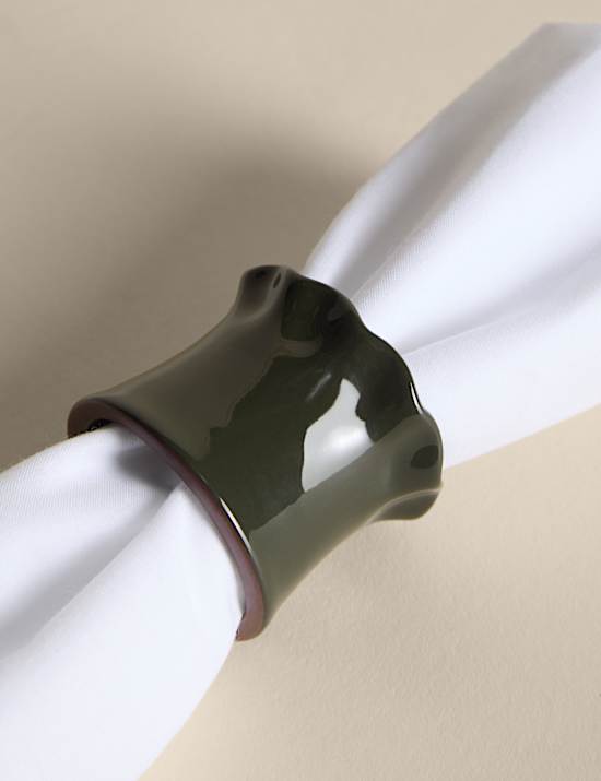 Sada 4 keramických kroužků na ubrousky