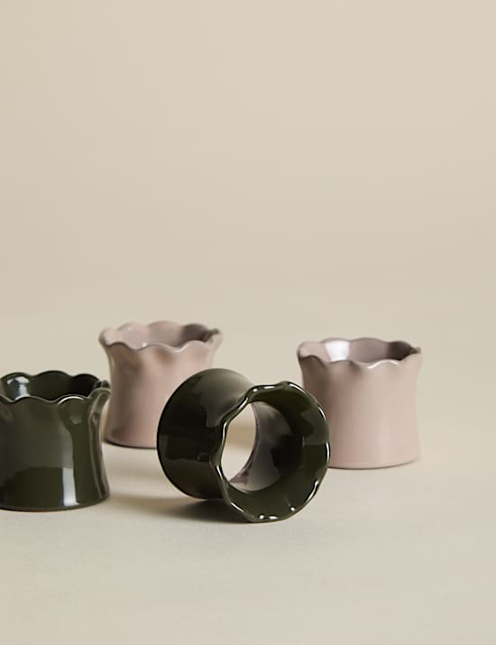 Sada 4 keramických kroužků na ubrousky