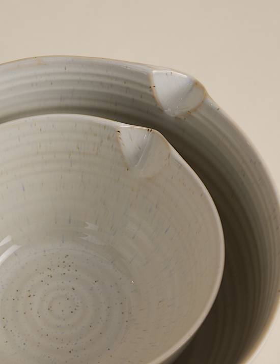 Set of 2 Ceramic Ribbed Nesting Mixing Bowls