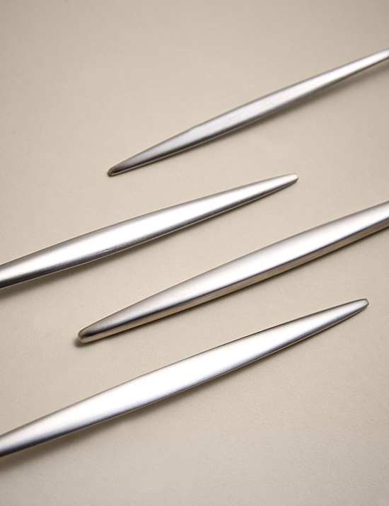 4 Piece Pointed End Gold Cutlery Set