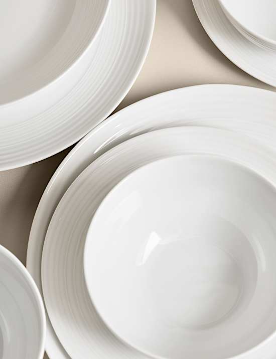 16 Piece Ribbed Porcelain Dinner Set