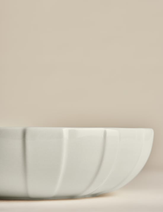 Pastaschaal met structuurdessin