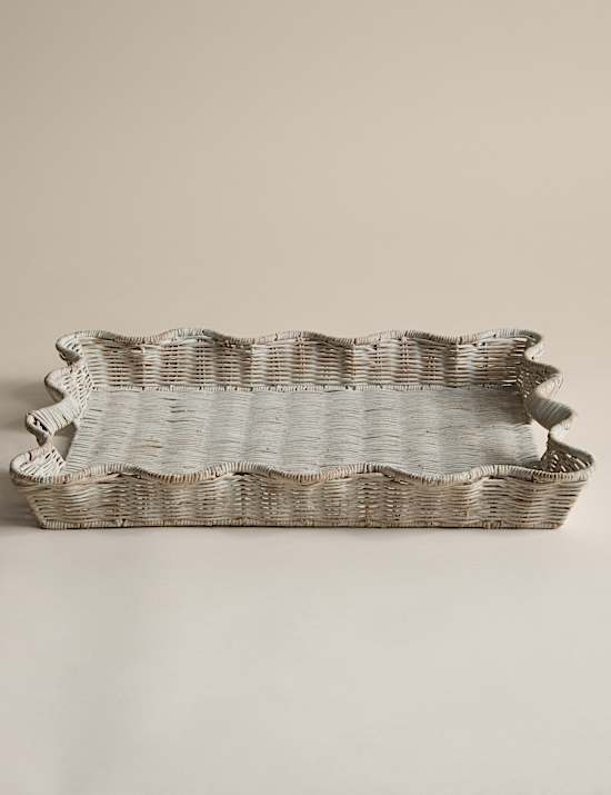 Rattan Scallop Tray