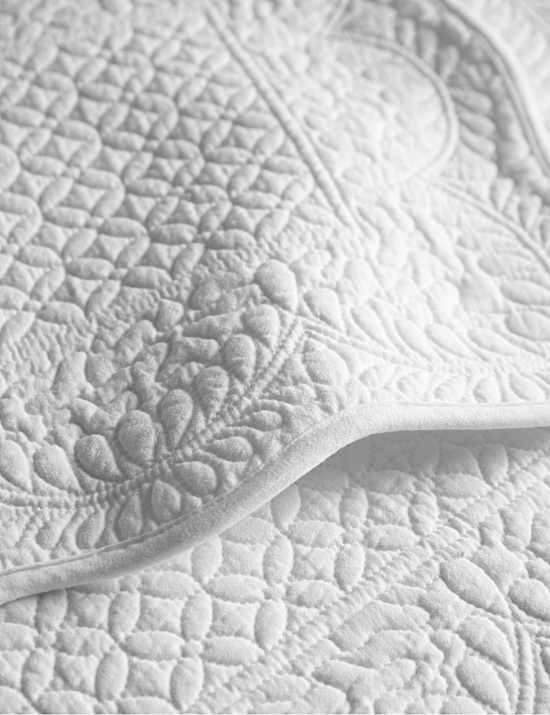 Set of 2 Pure Cotton Quilted Placemats