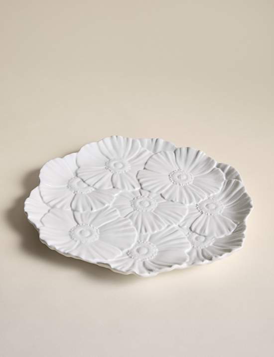 Plat &agrave; motif fleuri