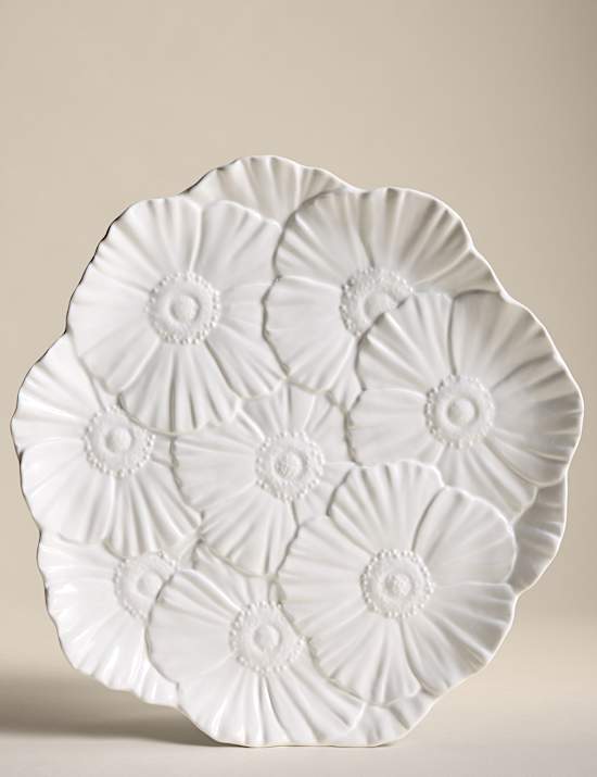 Plat &agrave; motif fleuri