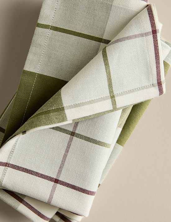 Set of 4 Cotton Rich Checked Napkins