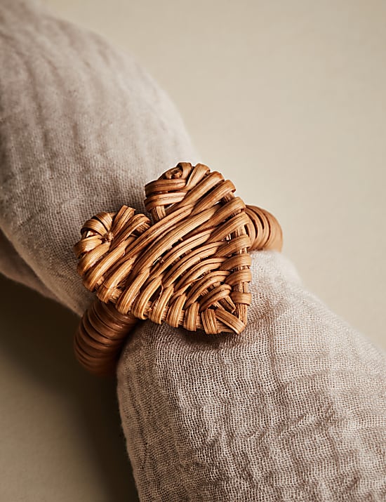 Set of 4 Rattan Heart Napkin Rings